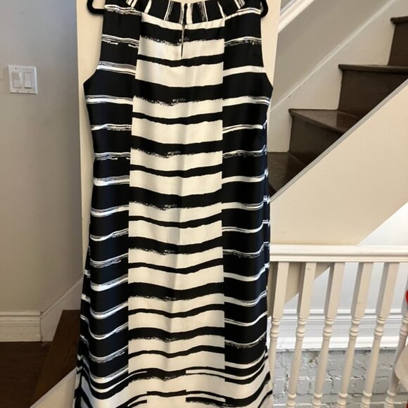 Black and White Maxi Dress - Picture 5 of 6